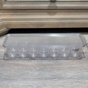 Oggi Clear Egg Holder